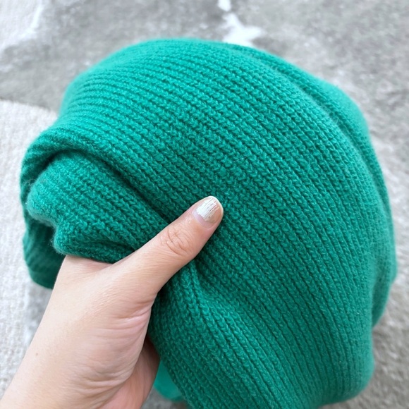 NWT Old Navy V-Neck Knit Sweater - Picture 6 of 9